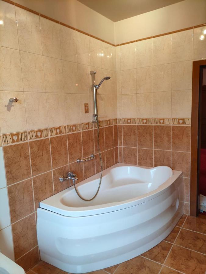 Delfin Bed & Breakfast Mielno  Bagian luar foto